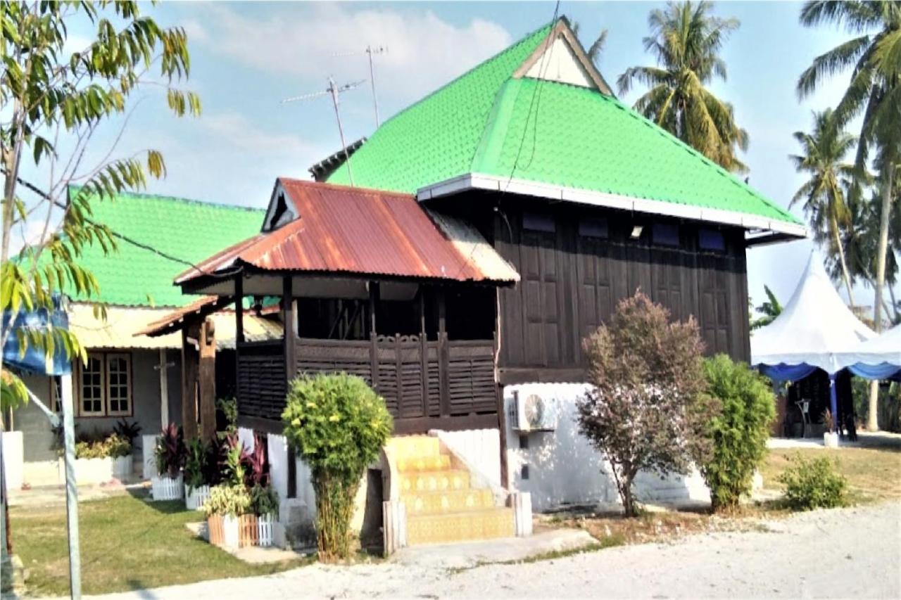 Oyo Home 90495 Homestay Kampung Kota Aur สุไหงเปอตานี ภายนอก รูปภาพ