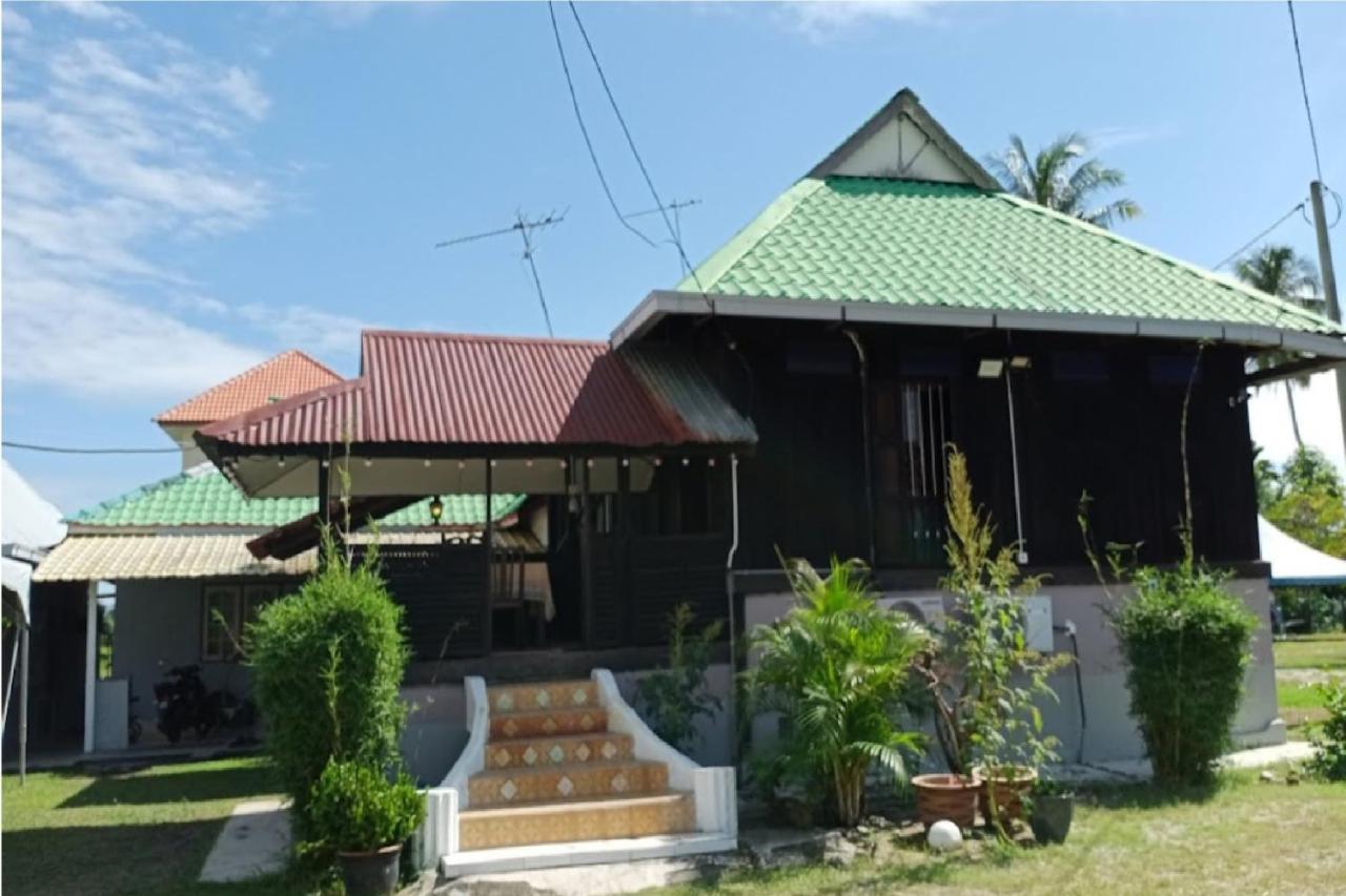 Oyo Home 90495 Homestay Kampung Kota Aur สุไหงเปอตานี ภายนอก รูปภาพ